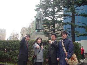 �������u���i�Č����Ă邪�j�Ń`�`�Y�B