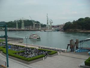 �����w�O�̗l�q�B