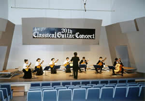 ���n�[�T���̗l�q�ł�