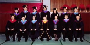 ���m�w�ʎ��^�҂Ƒ���